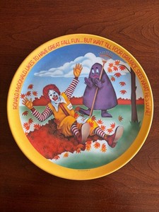 1977 McDonalds Fall, Autumn Grimace Plate