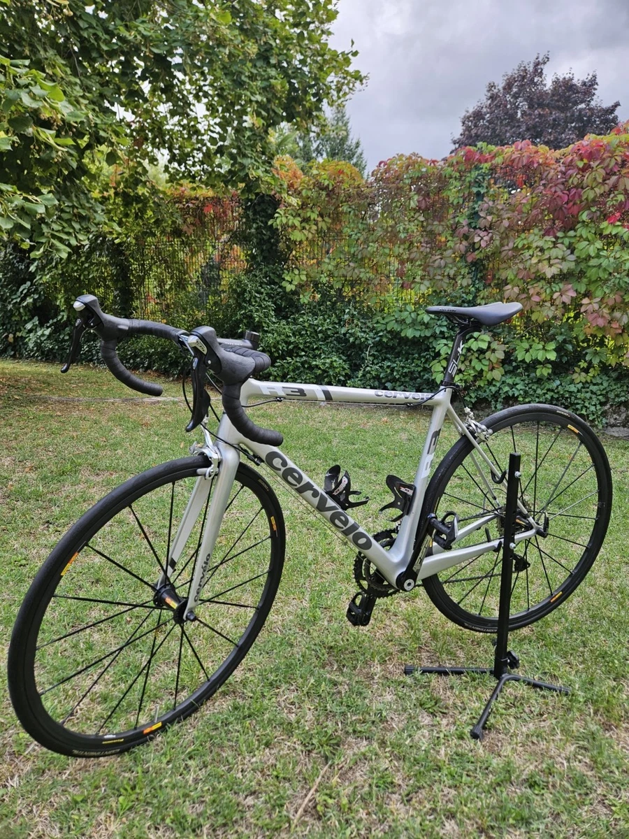 Velo Route Alu/Carbone/Shimano 105 Jublains 53160 Sport - Loisir