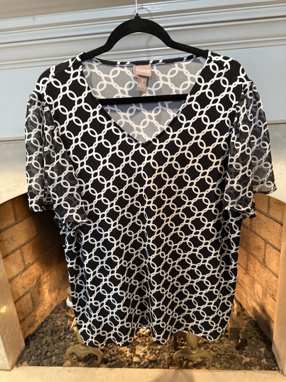 Chico’s Black And White Flutter Sleeve Blouse Size XL