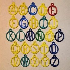 1954 Plastic ALPHABET DANGLES (Set 26) CRACKER JACK PRIZE Z-1186 Makatoy (Set B)