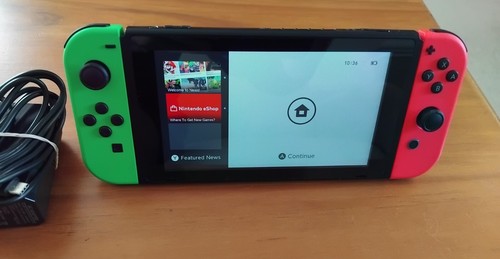 Nintendo Switch console - Picture 3 of 4