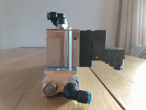 Festo CPE18-3/2-PRS-3/8-8 Verteiler mit 8 Magnetventilen CPE18-M1H-3GL-1/4 - Bild 2 von 5