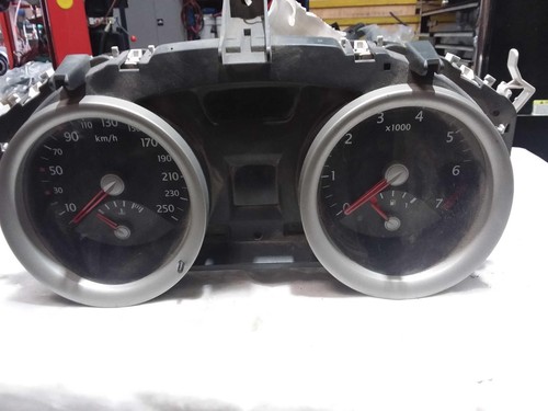RENAULT MEGANE INSTRUMENT CLUSTER 05/01-10/04 01 02 03 04