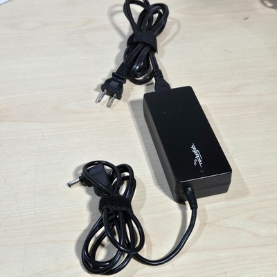 Rocketfish RF-AC9021 19V 4.74A 90W AC Adapter Charger for laptops tip for hp