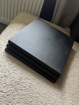 Sony PlayStation 4 Pro, 1 TB, Schwarz
