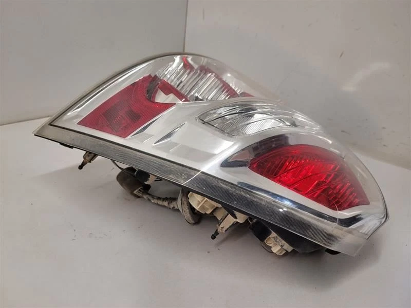 2007-2008 CHEVROLET AVEO RH Passenger Right Tail Light Ntbk 96650772 - Image 3 of 4
