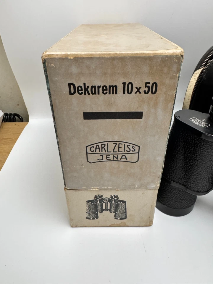 Binocolo Carl Zeiss Jena Dekarem 10x50 con custodia in pelle DDR OTTIME CONDIZIONI MINT IMBALLO ORIGINALE - Immagine 4 di 4