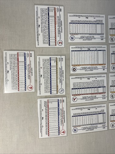 2024 Topps Holiday Tree + Black + Blue Metallic & SP Santa Hat + Lot Of 18 - Picture 19 of 21