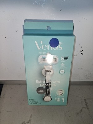 Gillette Venus Razor Extra Smooth Sensitive 2-5 Blade Cartridges 1 Shower Holder
