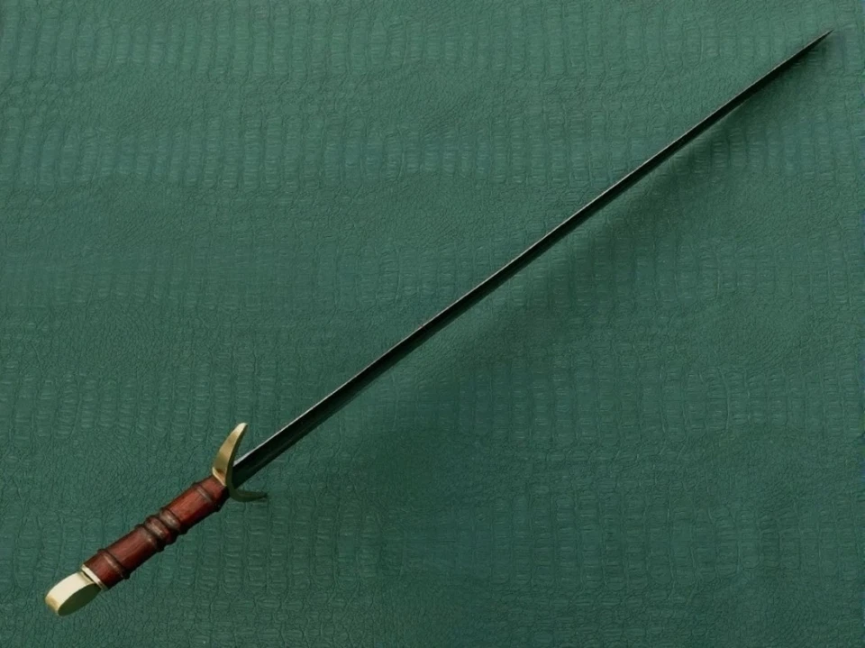 Hand Forged Medieval Knight Templar Damascus Blade Sword with Leather Sheath. - Image 3 of 4