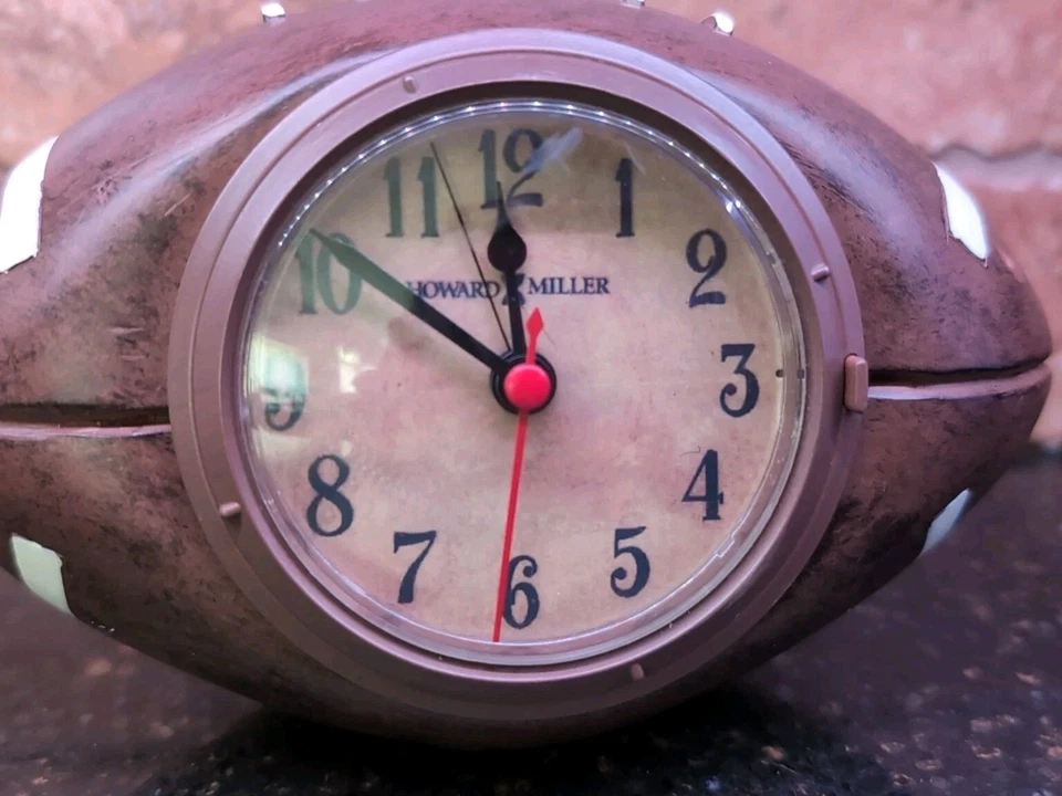 Reloj de fútbol americano Howard Miller raro vintage modelo 645-457A Foto 2 de 4