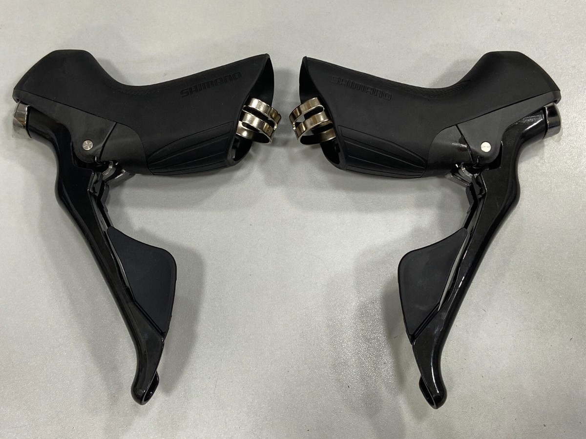 Shimano 105 Ultegra R8000 Levers Shimano Ultegra ST-R8000 11Speed