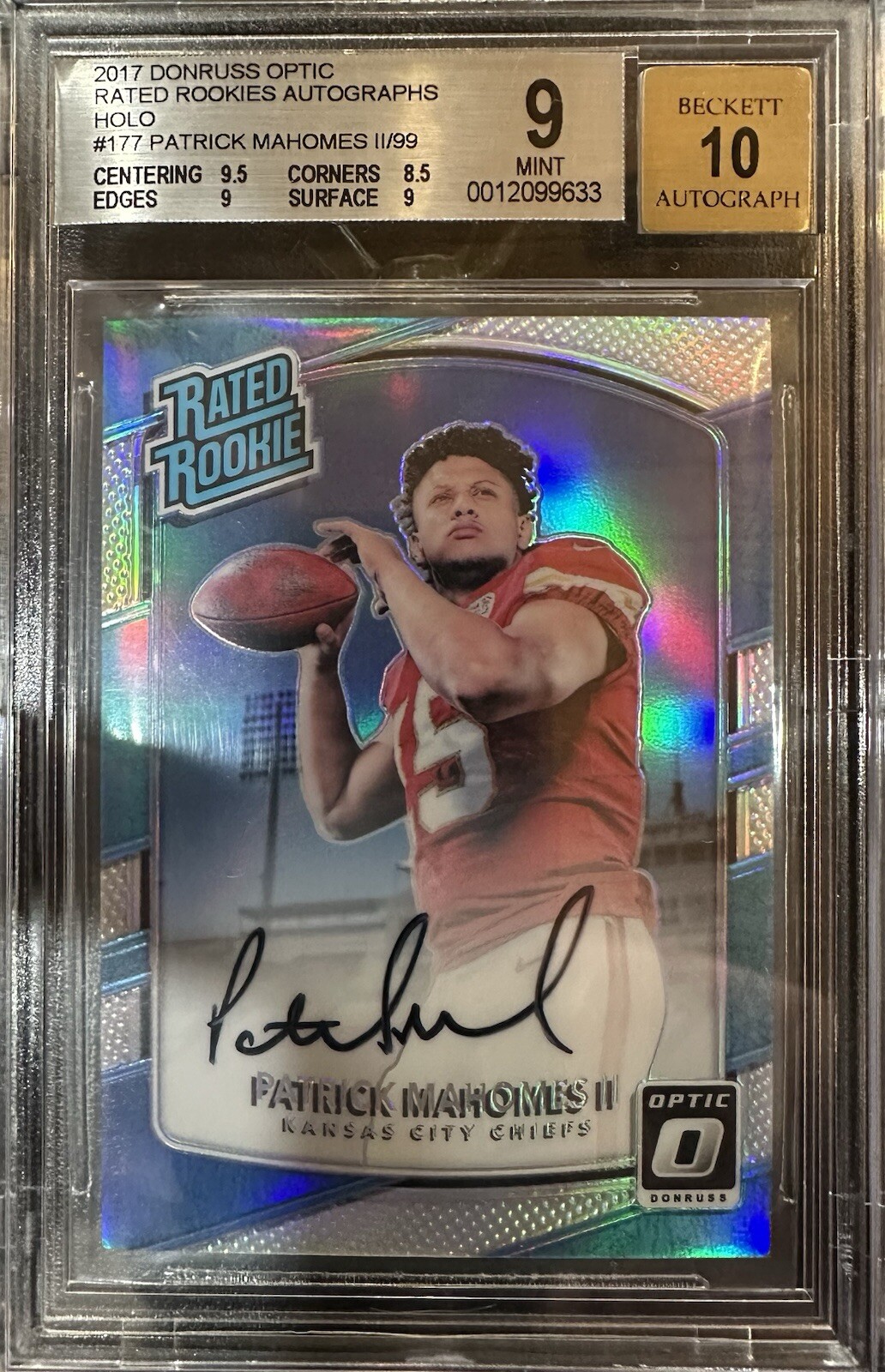 2017 Donruss Optic Patrick Mahomes Rated Rookie Holo Auto 64/99 BGS 9 MINT!!!