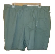 Men's  New XXL Green Pull On Walking  Shorts pockets