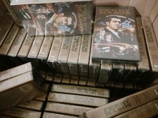 Perry Mason ( Raymond Burr ) collectors edition-104 episodes (52) VHS tapes 