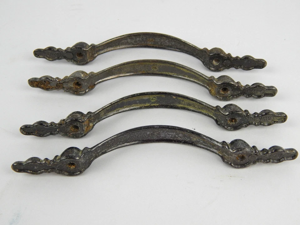 Juego de 4 tiradores/manijas de cajón vintage recuperados de 5" color níquel envejecido Foto 3 de 4