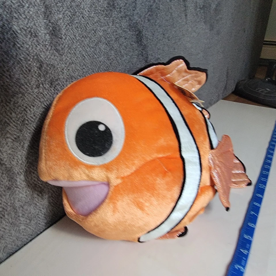 Peluche marioneta de mano parlante Buscando a Nemo Disney Pixar con etiquetas funcionando probado LEER  Foto 2 de 4