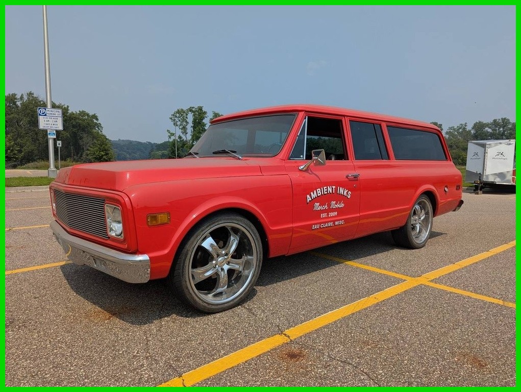 1972 Chevrolet Suburban for sale in Eau Claire Wisconsin