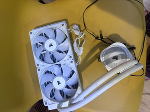 Corsair Nautilus 240 RS ARGB Liquid CPU Cooler CW-9060094-WW White AM 4