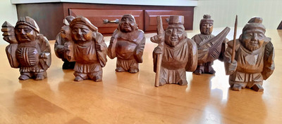 Vtg Japanese Netsuke THE LUCKY GODS Set of 7 Very Detailed Carved Wooden Figures