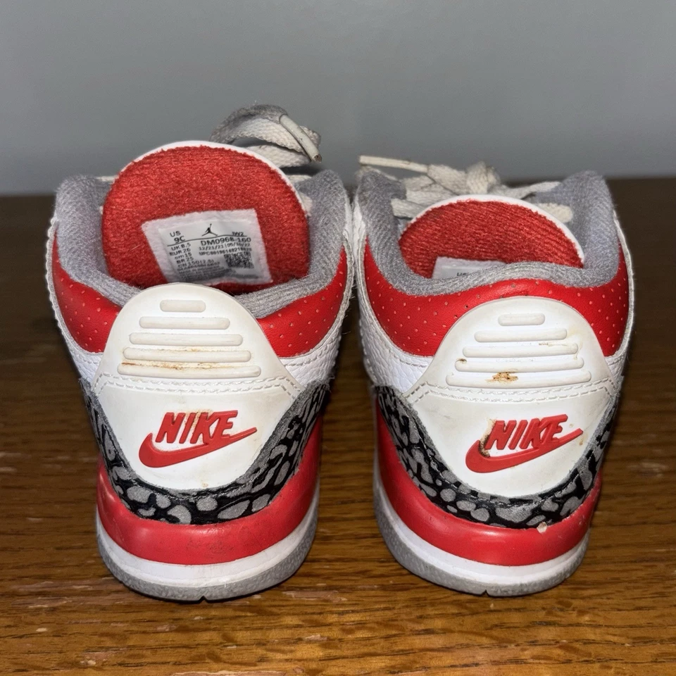 Nike Air Jordan 3 Retro “Rojo Fuego” TD Niño Pequeño Talla 9C Zapatos (DM0968-160) Foto 4 de 4