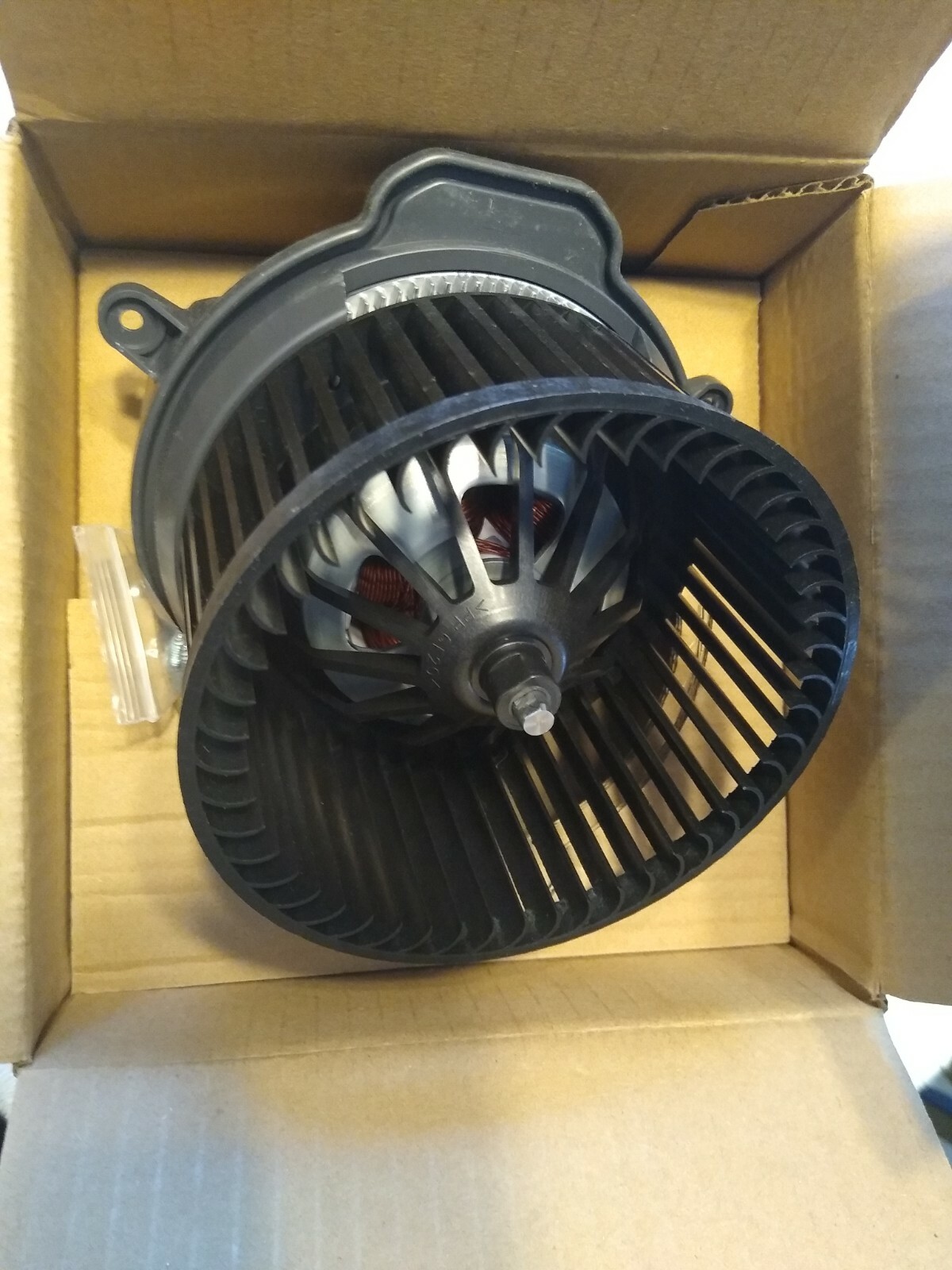 GENUINE FREIGHTLINER BLOWER MOTOR VCCT77421A2CM2/P3 eBay