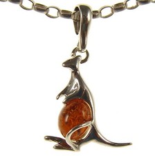 GIFT BOXED BALTIC AMBER STERLING SILVER 925 KANGAROO PENDANT JEWELLERY JEWELRY
