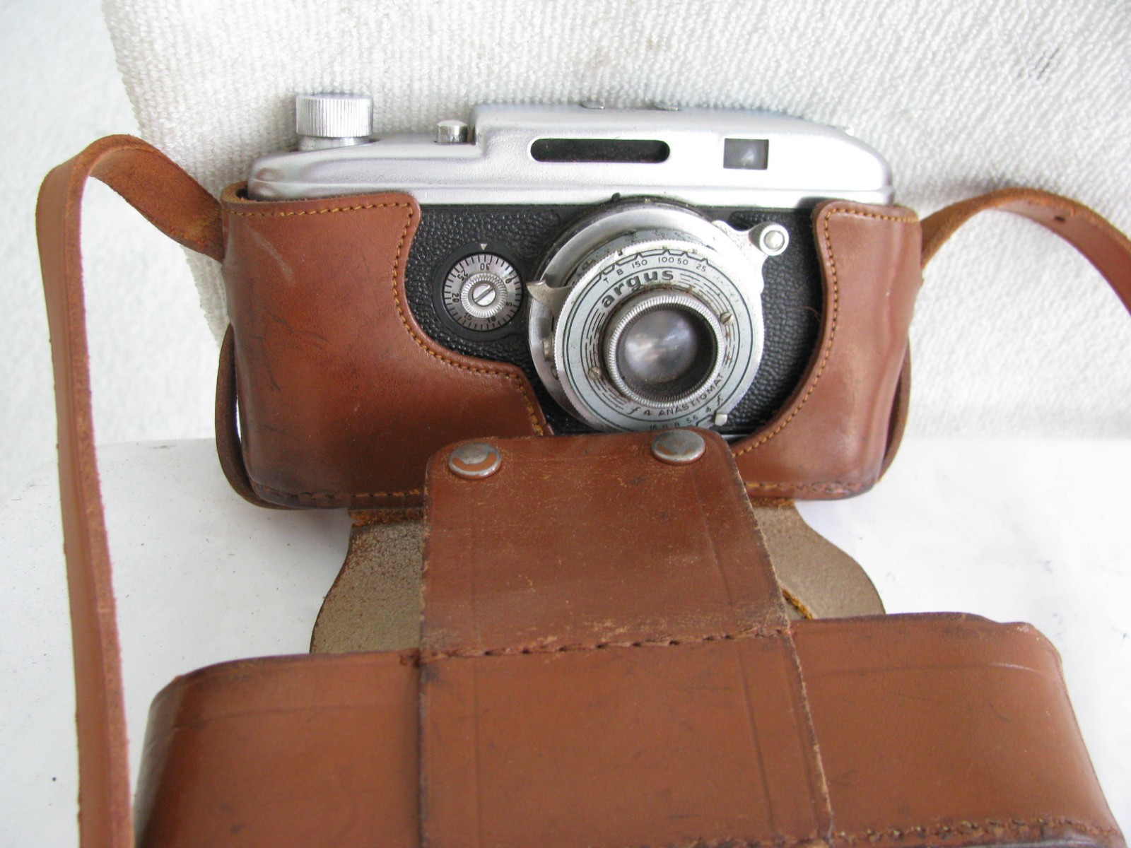 camera- Argus- 