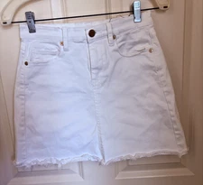 Blank NYC White Jean Denim Raw Hem Mini Skirt size Small pockets waist   25