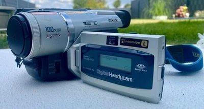 Sony DCR-TRV620E PAL - Digital Handycam - Camcorder - Hi8 Video 8 kompatibel - Bild 1 von 4