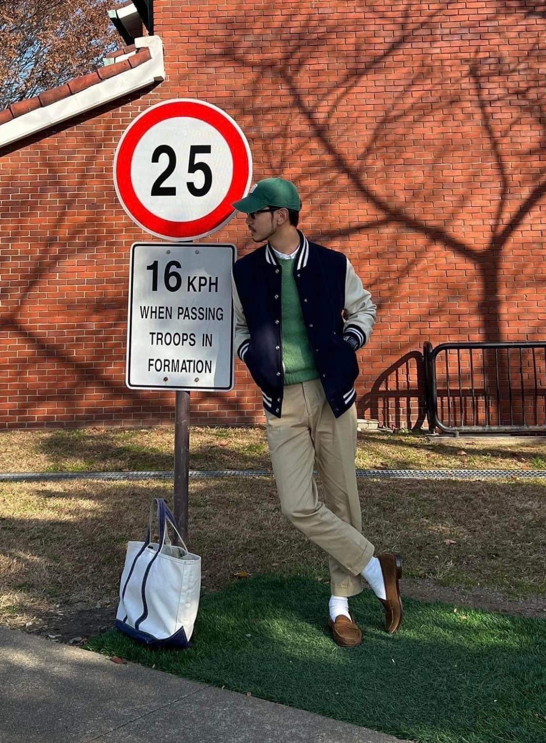 Men’s Retro Varsity Bomber Jacket – Classic Athletic Style