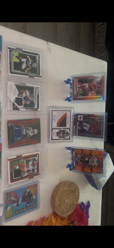 Huge Lot NFL Auto/Prizm/rookie/Relic/#’d Star & Veterans, RCs BRADY MAHOMES MORE