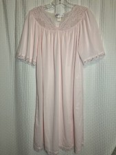 Vintage Shadowline Nylon Nightgown Small Knee-Length Lace Trim Short Sleeve AA13