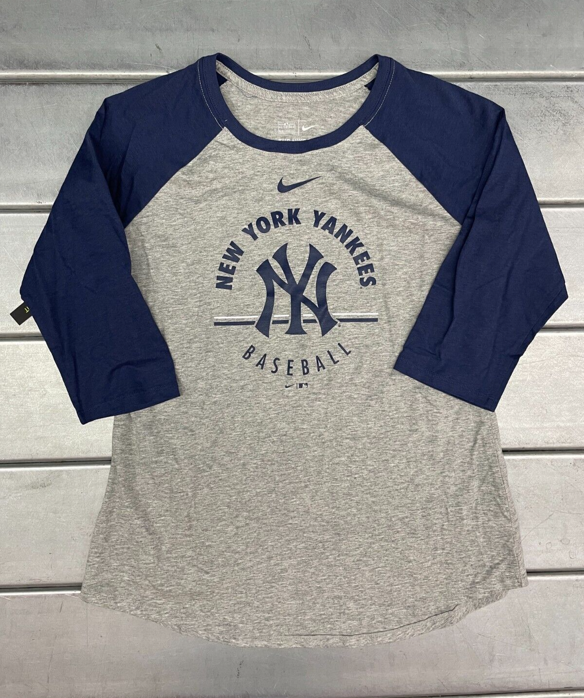 Nike Baseball Shirt Womens L Gray Blue New York Yankees MLB Tee NWT