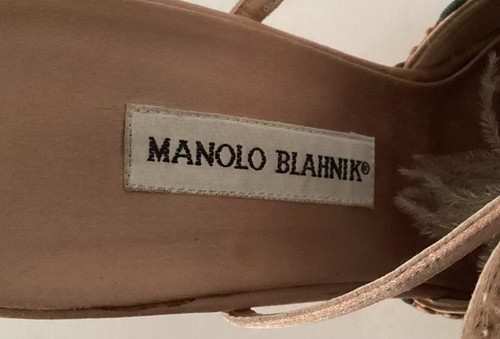 Pre-Owned Manolo Blahnik Pink Satin Feathered Stiletto Heels Size 41 - Picture 7 of 13