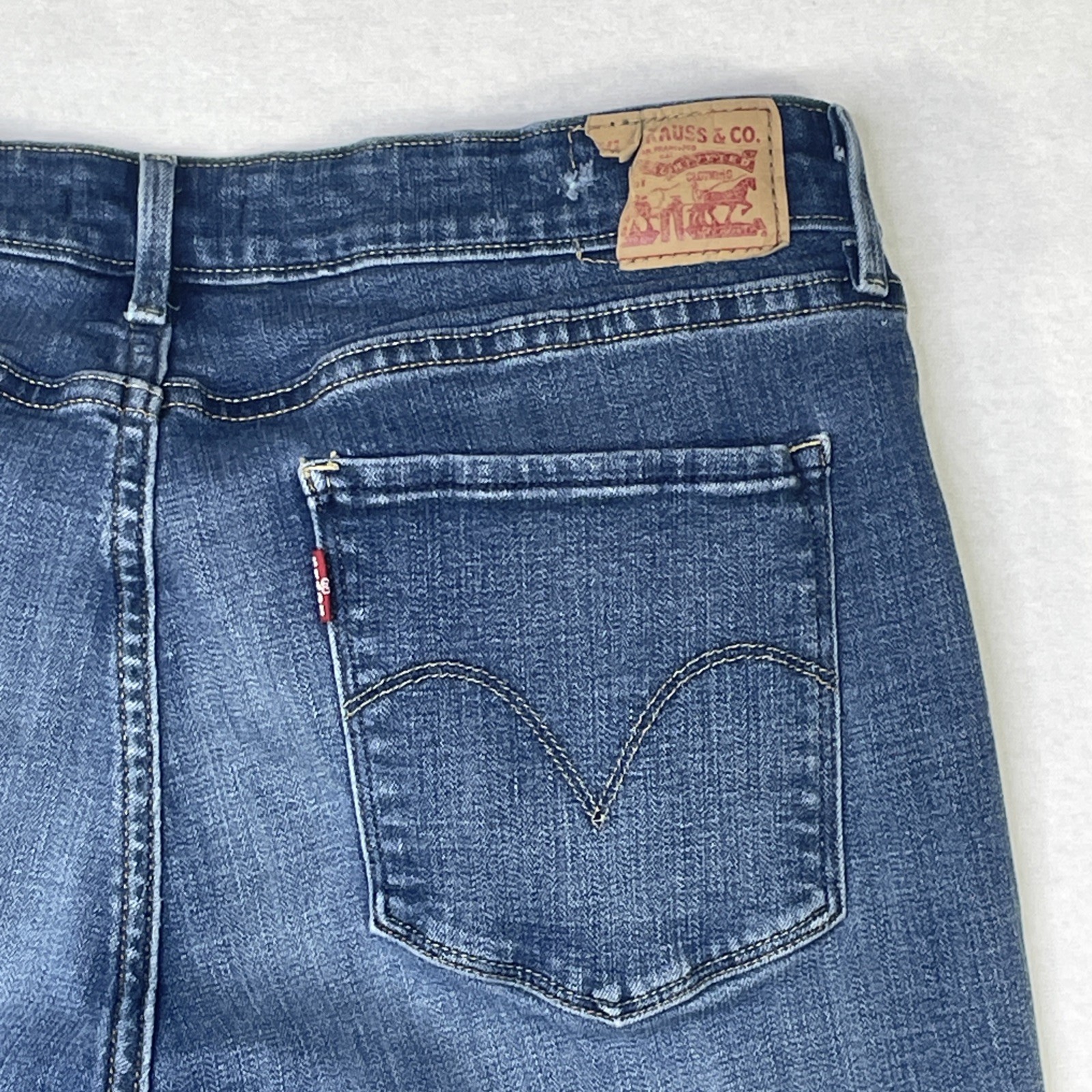 Levi's Mid Rise Skinny Women's 16M Blue Jeans Medium Wash (32x29) thumbnail 11