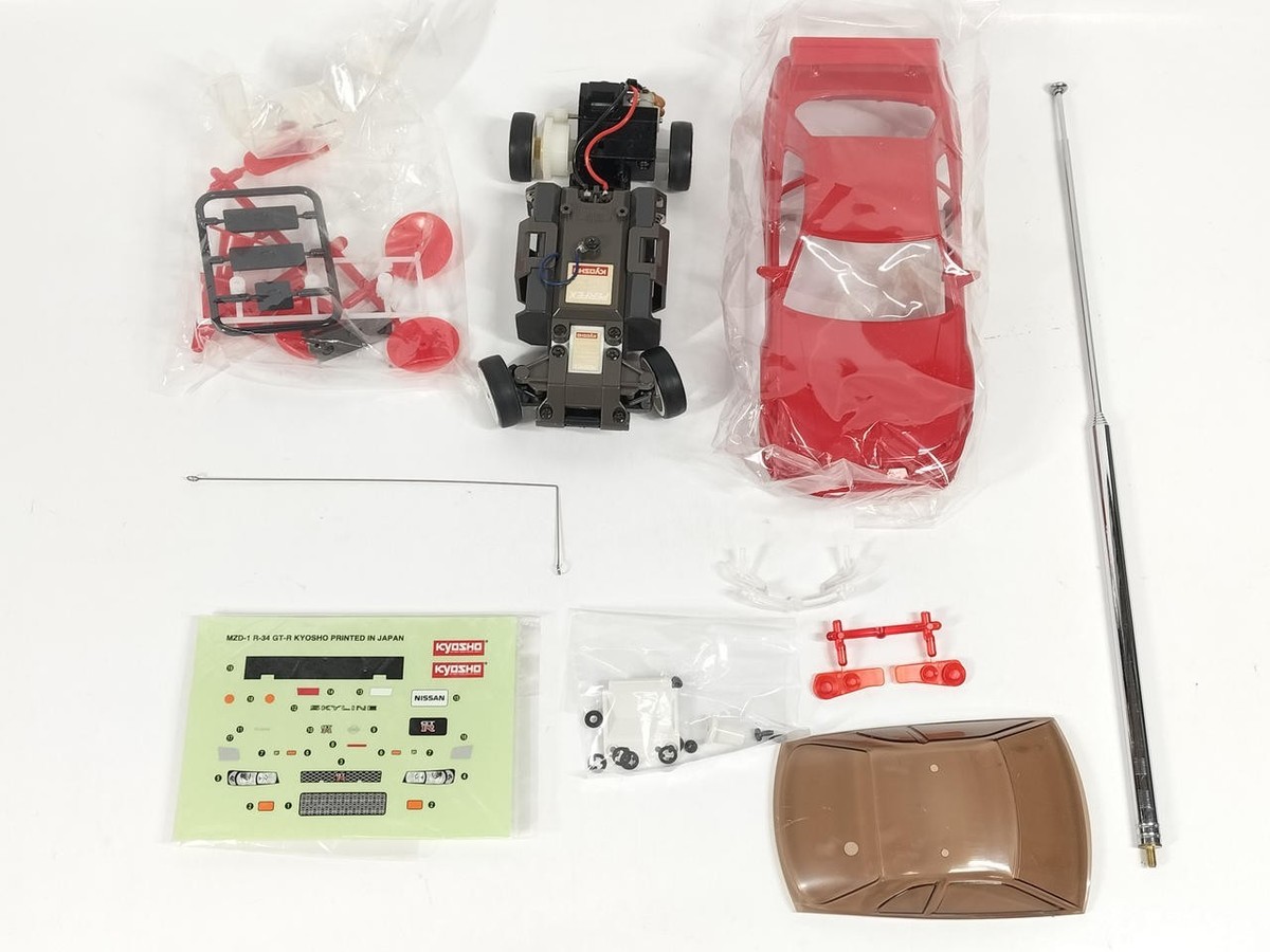 KYOSHO Mini-Z Racer Nissan Skyline GT-R V-Spec R/C 1/27 Scale