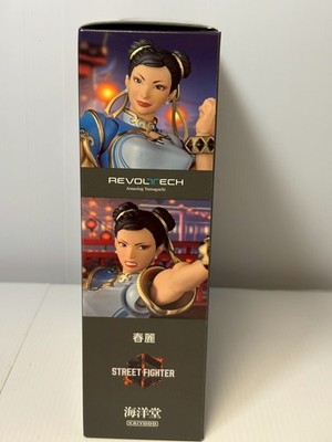 Revoltech Amazing Yamaguchi Chun-Li Action Figure w/Bonus Parts