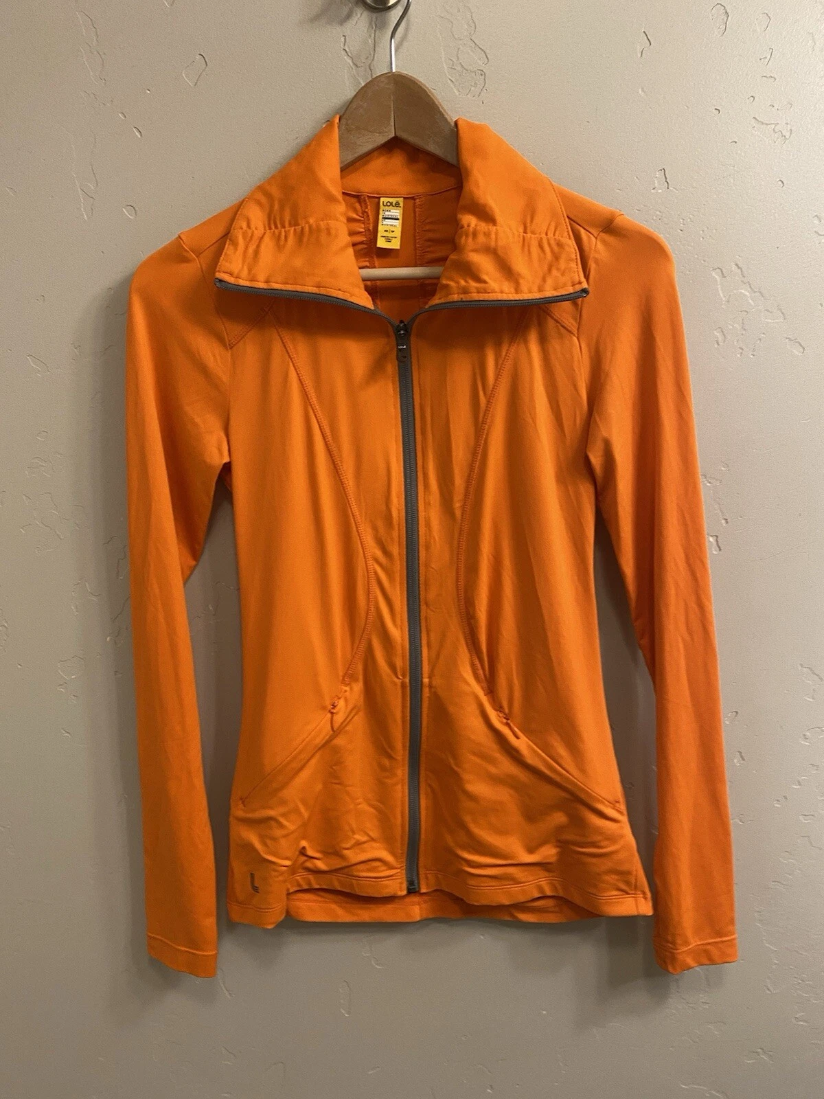 lole full zip thumb holes athletic breathable fitted jacket