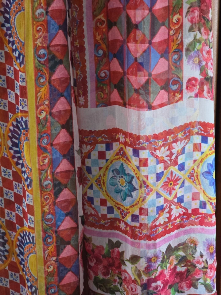 Dolce & Gabbana Rectangle Silk Scarf Roses Carretto Style - Image 2 of 4