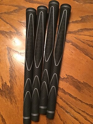 New Callaway Universal Golf Grips Standard (4 Grips Set). Free US Shipping.