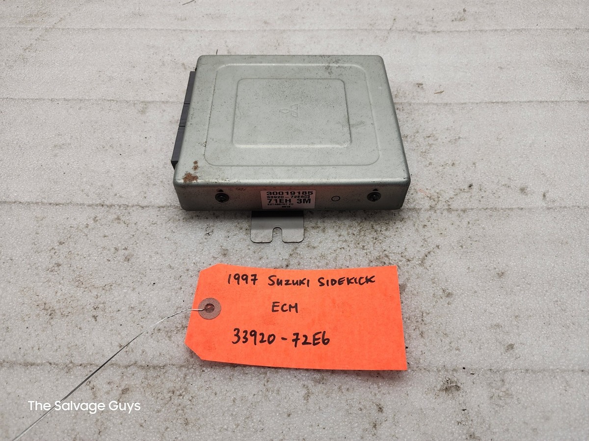 1997 Geo Tracker Suzuki Sidekick Engine Computer ECM ECU 33920