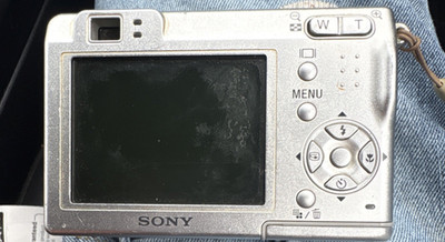 Sony Cyber-shot DSC-W7 7.2MP Compact Camera 3x Optical Zoom Silver Flash