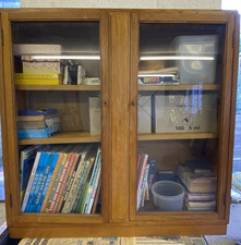 Mid century light oak glass glazed display cupboard cabinet 3 shelves retro