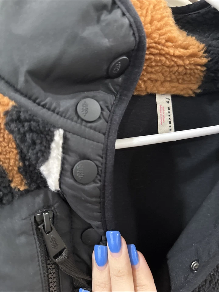 Free People FP 运动夹克小号黑色 Hit The Slopes 羊毛套衫罕见!! — 第 4/4 张图片