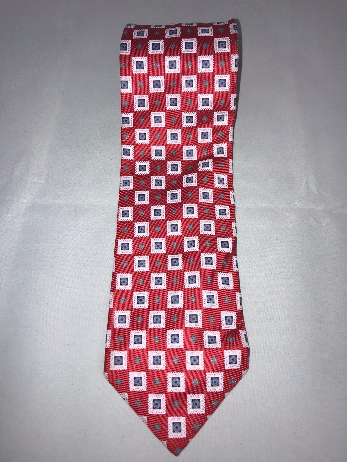 Ermenegildo Zegna Red Picture Frame Geometric 100% Italian Silk Classic Neck Tie