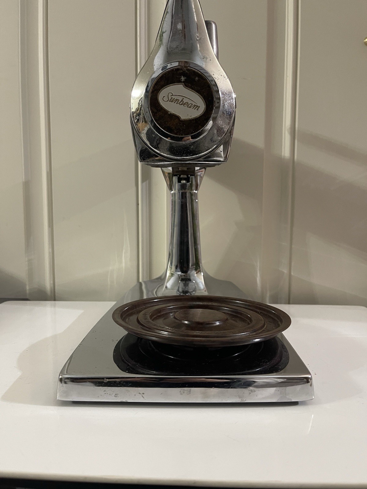 VINTAGE SUNBEAM 1-8B MIXMASTER 12 SPEED MIXER BROWN/CHROME W/BEATERS No Bowls