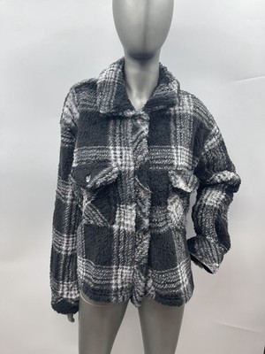 NWT Women s Thread & Supply Crop Fleece Shirt Jacket in black white plaid Size L
