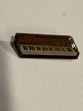 Crunar Keyboard Lapel Pin Rose  (lg)
