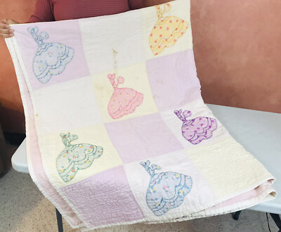Antique SUNBONNET SUE QUILT VINTAGE 1930/1940s FEEDSACK  display picture 1